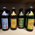 Vier Flaschen Bier der Marke Schlenkerla