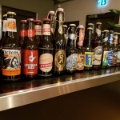 Verschiedene Biere der Mitgliedsbrauereien des Schweizer Brauerei-Verbands