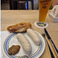 Weisswürste, Brezn, süsser Senf und ein Weizenbier